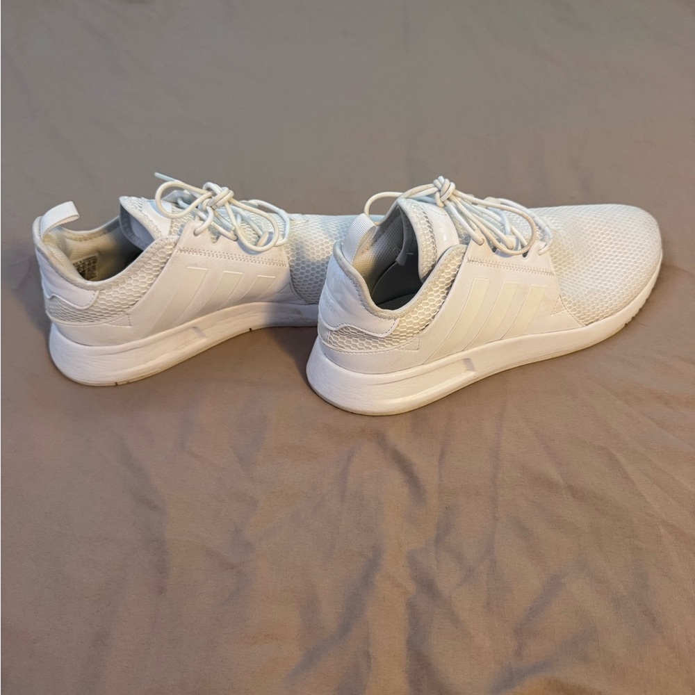 Men’s Adidas knitted walking shoes